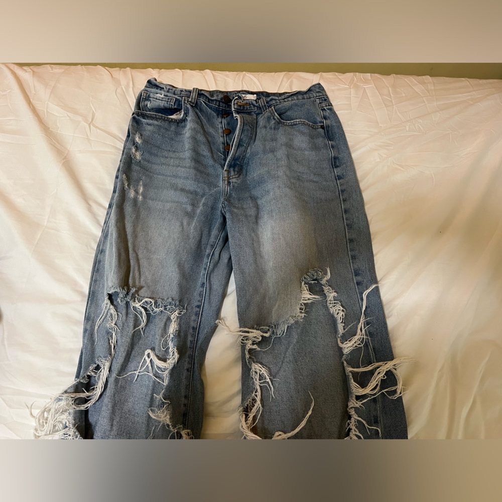 Wide Baggy Ripped Jeans